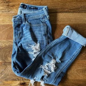 Hollister Low rise, boyfriend vintage stretch, W24 L25